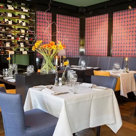 Boer Goossens 3* 덴던겐